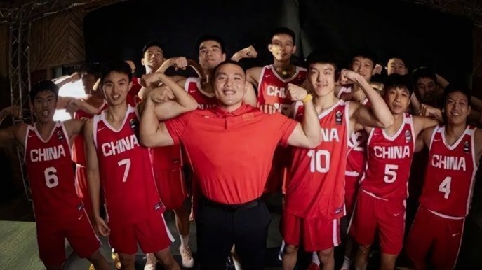 U-16最难得的是教练和球员全员在线！目测教练比安东尼奥强！