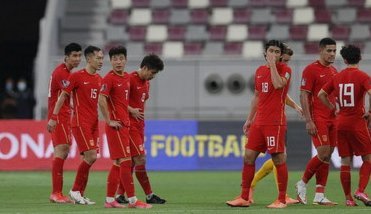国足亚洲占优，为何对日屡败？