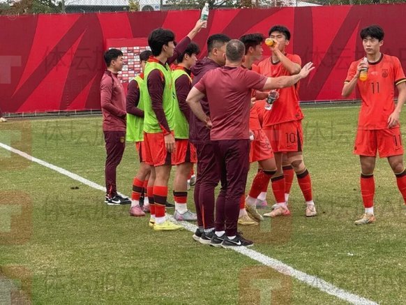 U19国足首战告捷！时隔七年开门红，以弱胜强向师兄复仇