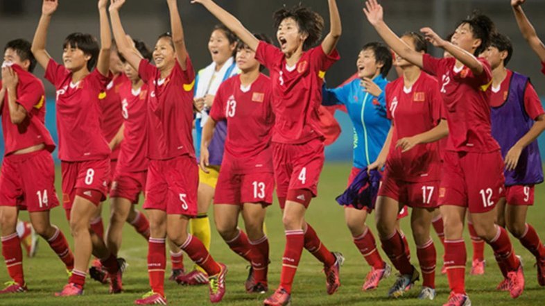 奥利塞21场13球，成德约卡夫后法国队首人