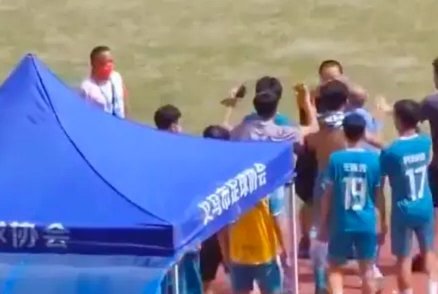 以劝架为由踩踏裁判，他被禁赛7个月大计不能成