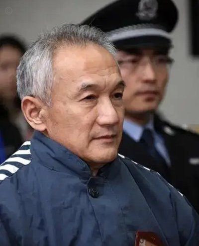 因凡蒂诺妻子曾在黎巴嫩足协任职，两人育有4个女儿