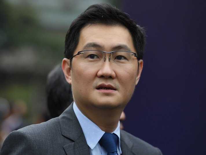 穆里尼奥巧布局暂缓阿诺德与邓弗里斯竞争