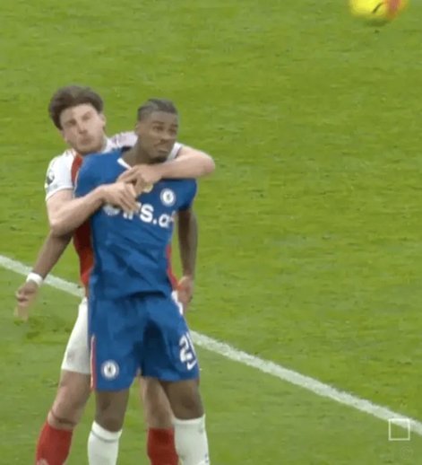 英超防线隐患重重