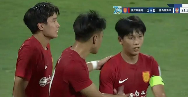 英博1-0小胜申花：斯坦丘点射制胜黄红交织