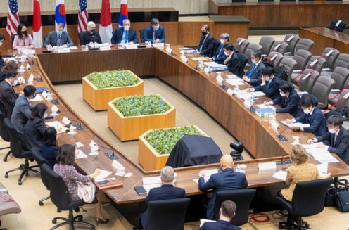朝鲜教练拒评争议判罚愤斥裁判无良心
